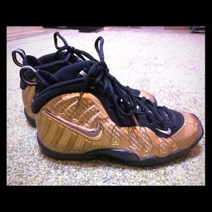 Size 4 Nike Foam Posites (Gold)